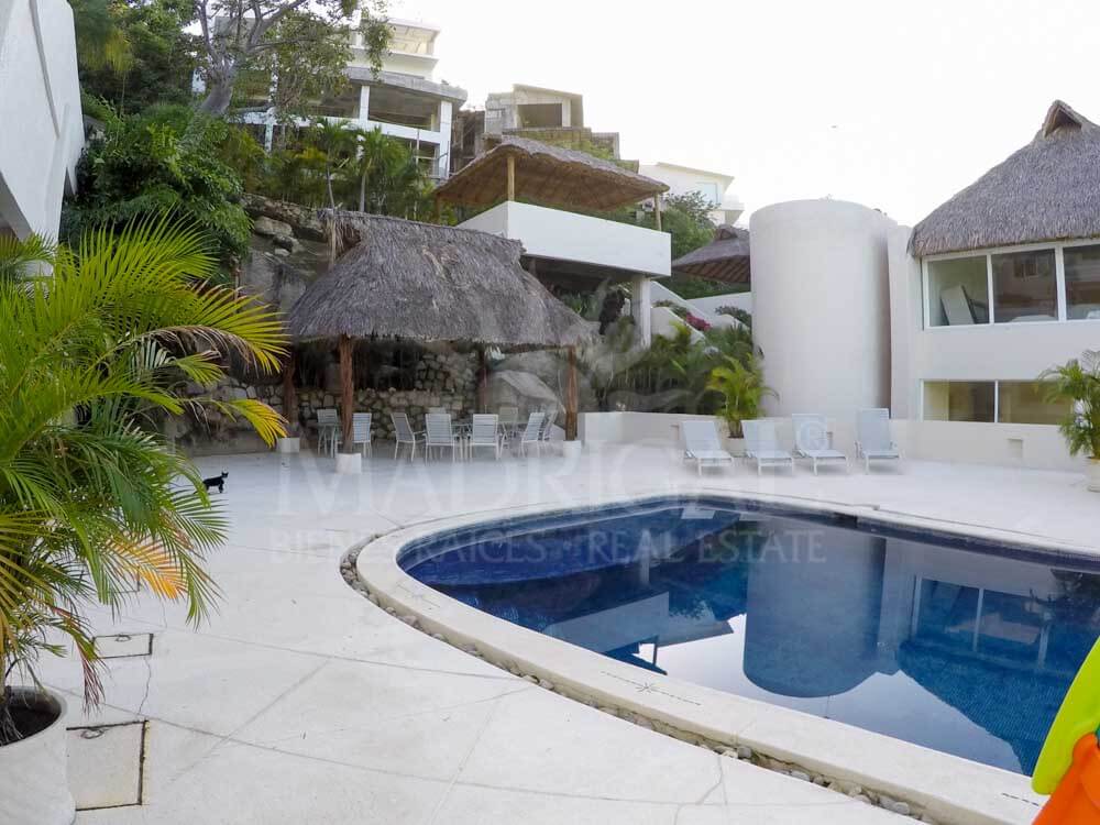 Penthouse en venta en Real del Sol para reconstrucción en Real Diamante