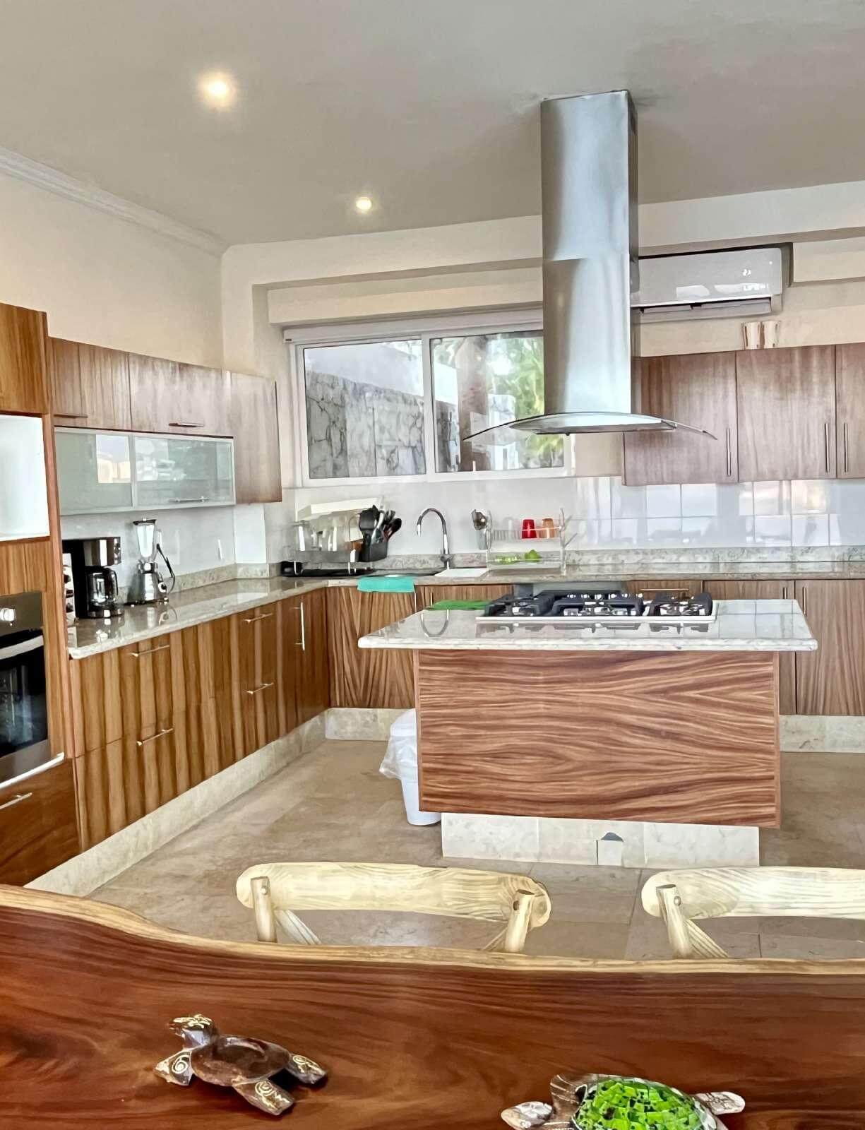 Villa en venta en Real Diamante con vista a Playa Diamante Acapulco