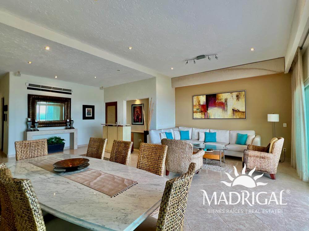 Ave de Paraiso | Departamento en venta sobre la Escenica de gran formato y excelente vista