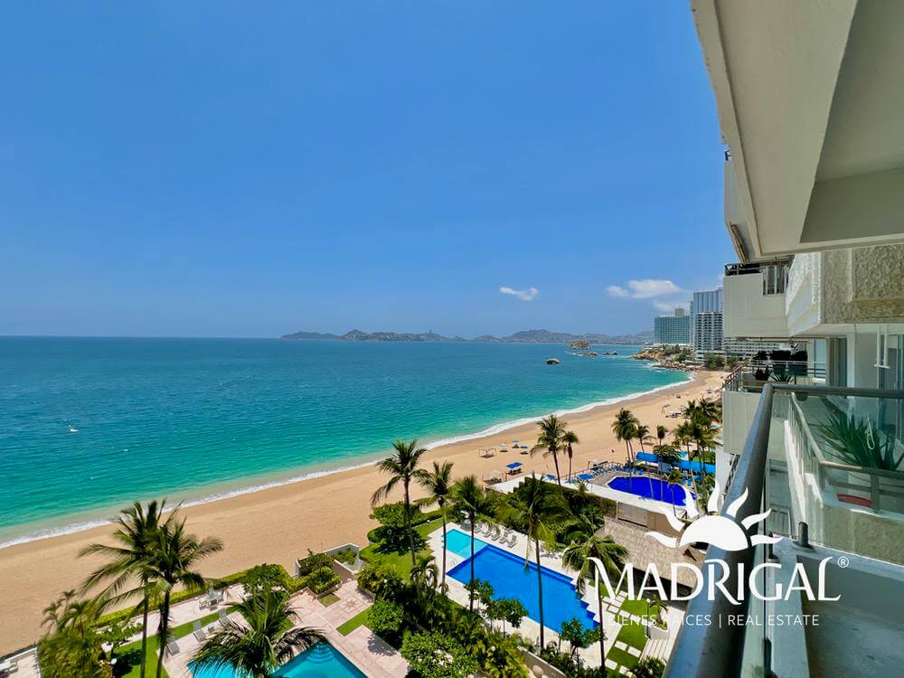 Antibes | En venta departamento en la bahía de Acapulco de tres recamaras