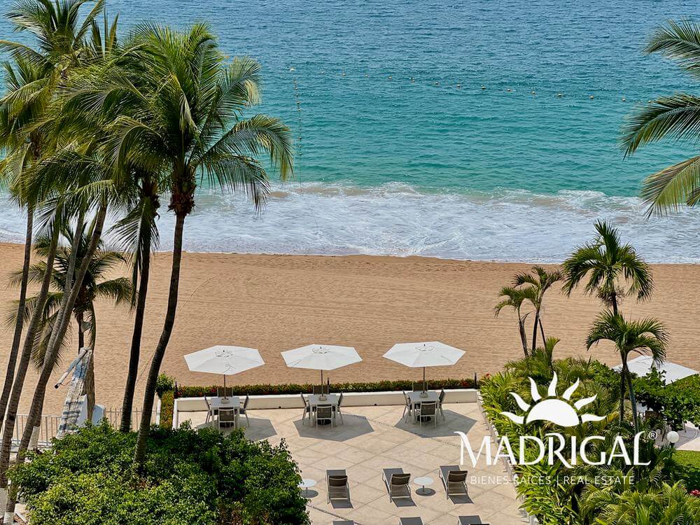 Antibes | En venta departamento en la bahía de Acapulco de tres recamaras