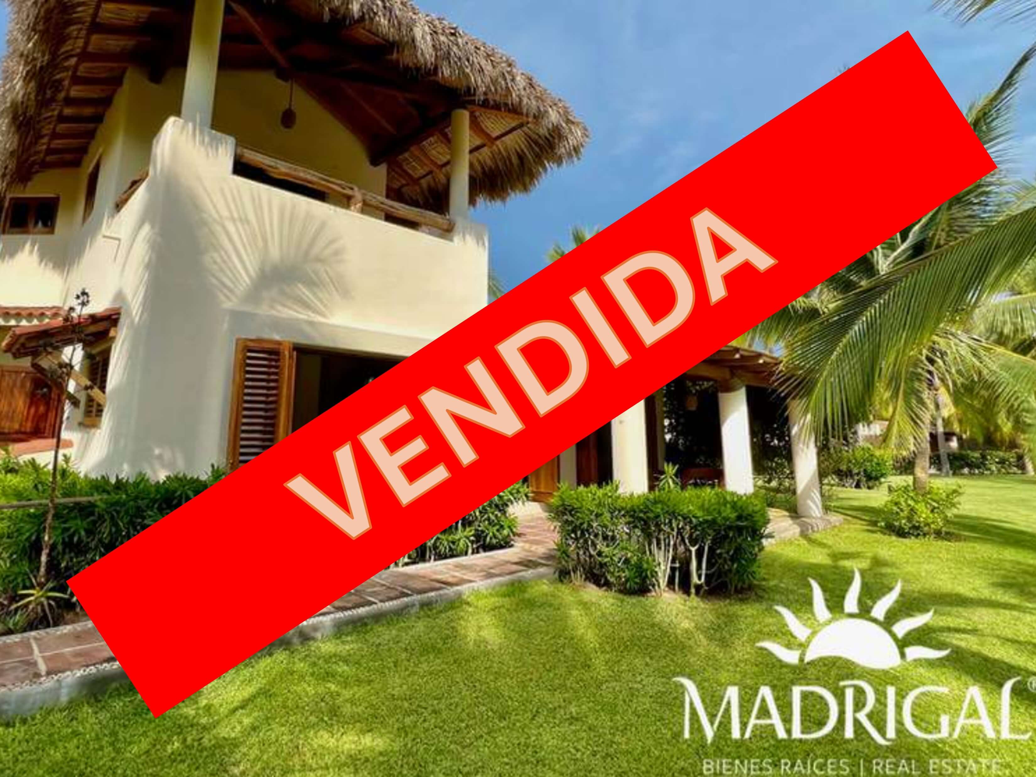 Villas Solecito, Villa en Venta con acceso al mar en Playa Blanca Zihuatanejo