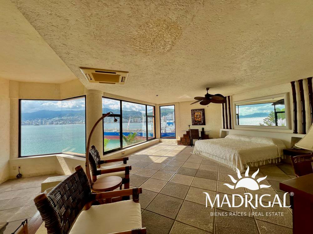 &&& Villa en venta en Guitarrón con vista a la Bahía y Acceso a la Playa