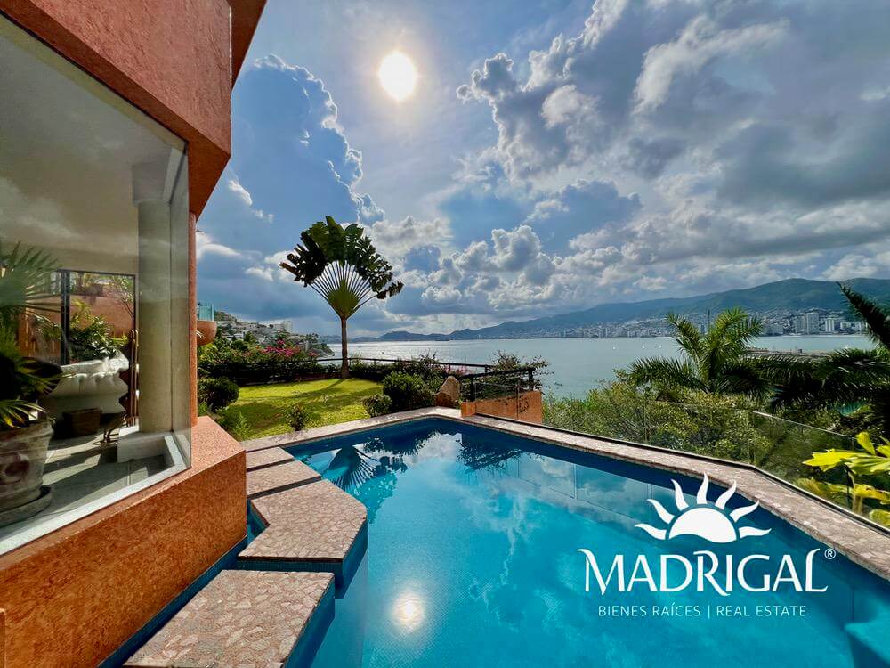 &&& Villa en venta en Guitarrón con vista a la Bahía y Acceso a la Playa