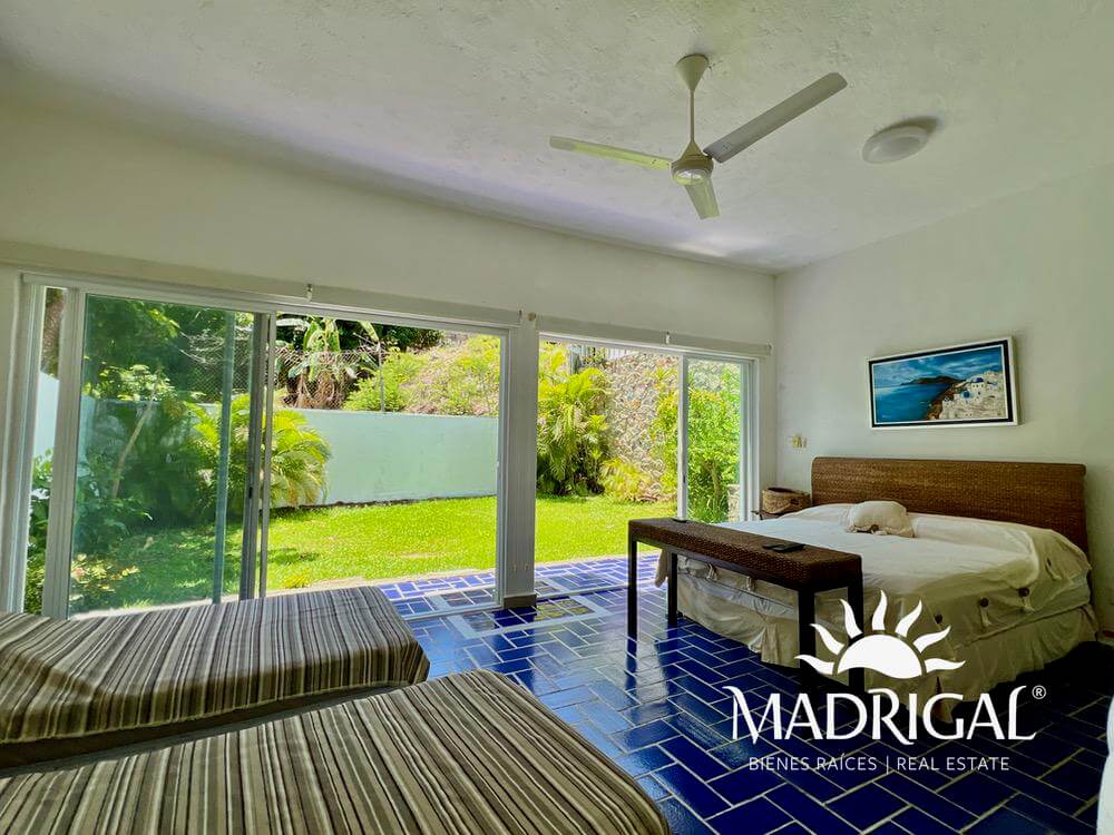 Casa en venta en el Fraccionamiento Brisas Guitarron en Acapulco