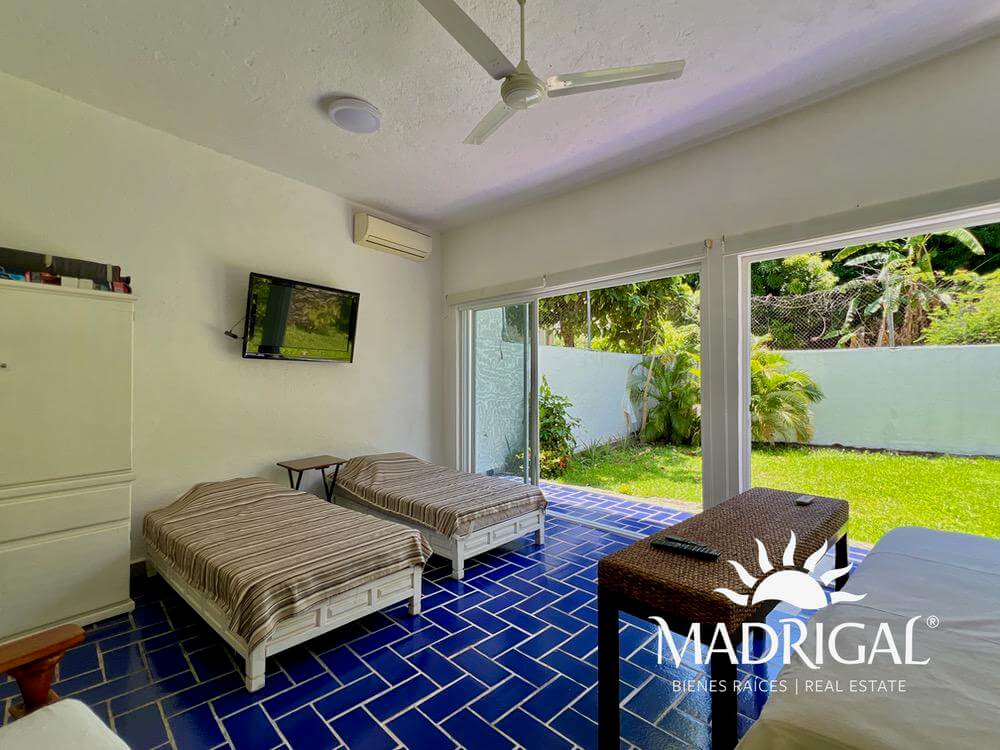 Casa en venta en el Fraccionamiento Brisas Guitarron en Acapulco