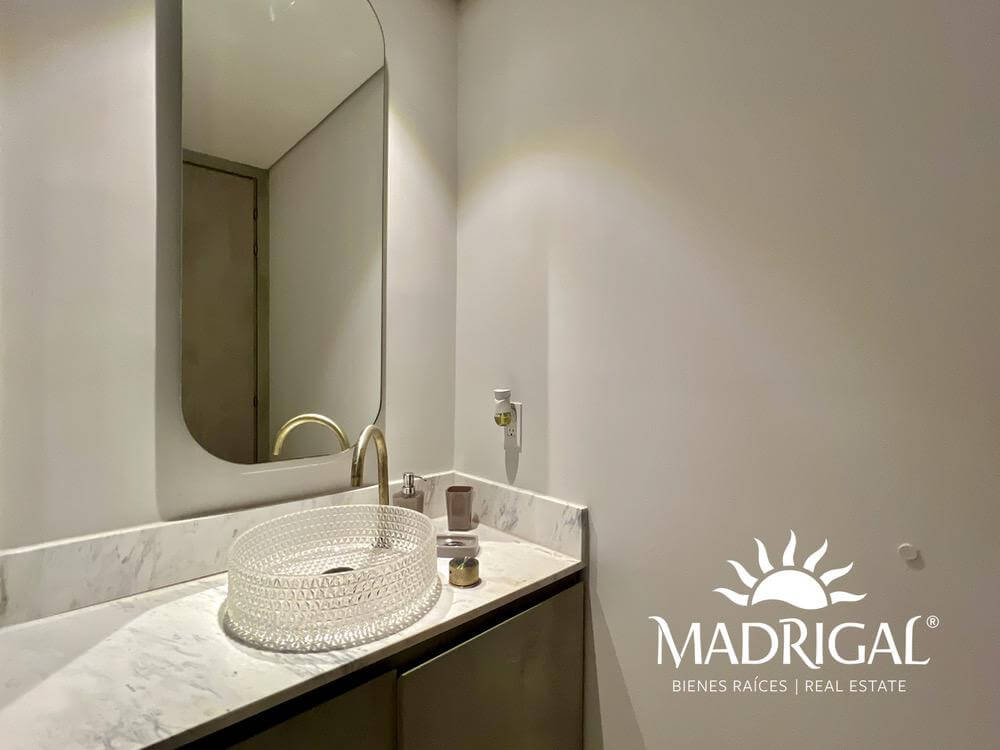Mare | En venta departamento de tres recamaras frente al mar