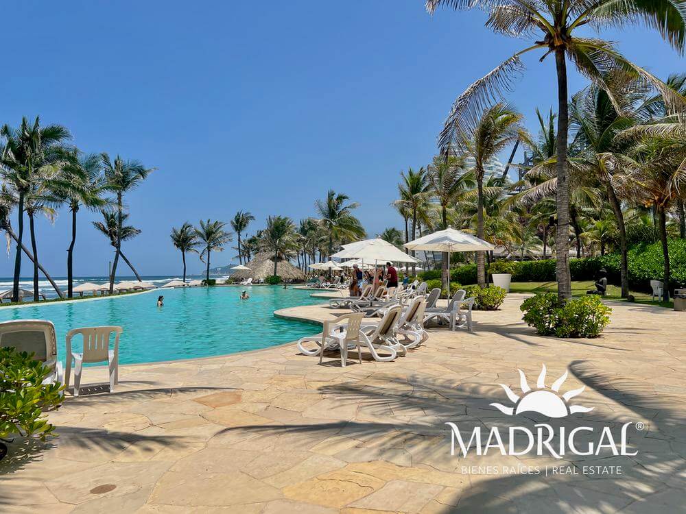 La Isla | Departamento en Venta en torre Hawaii de tres recamaras en nivel jardín