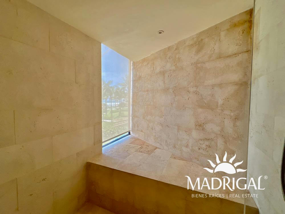 El Palmar Tres Vidas | Departamento en venta en Torre Baru de cuatro recámaras frente al mar