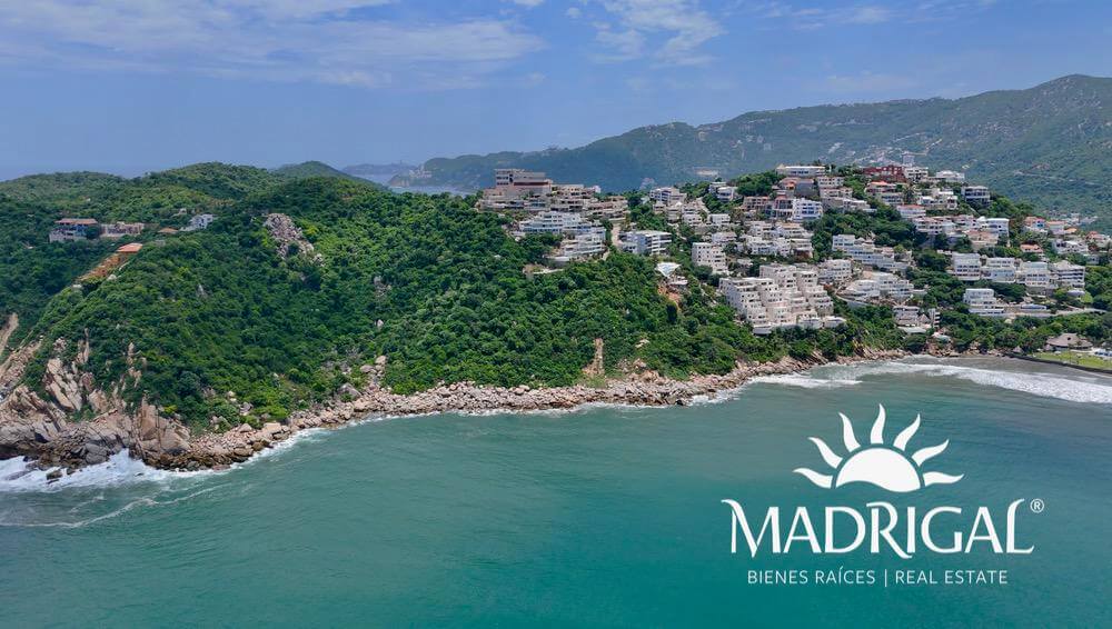 Macrolote en venta de 10961.90 M2 en Real Diamante con frente al mar