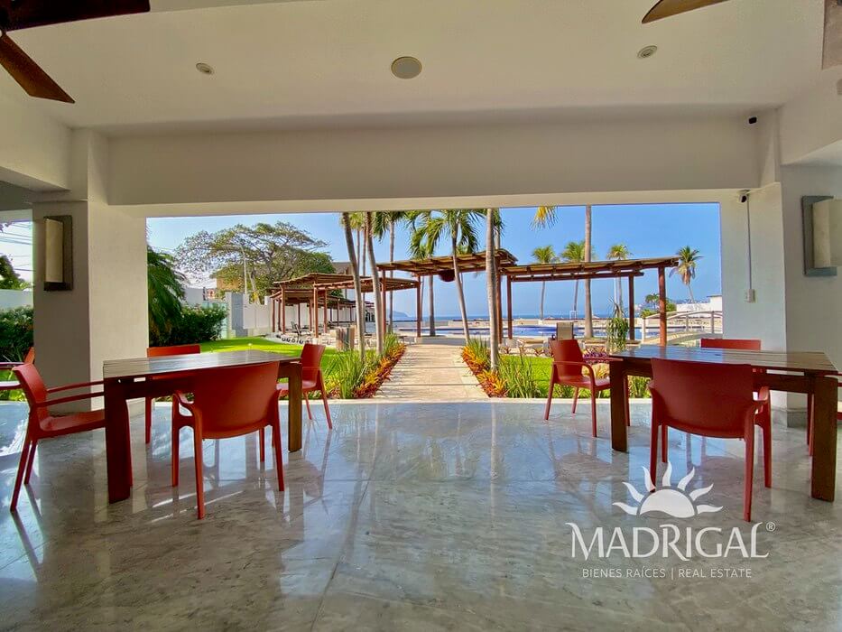BAJA DE PRECIO Marazul - Departamento en venta de 3 recámaras con vista a la bahía