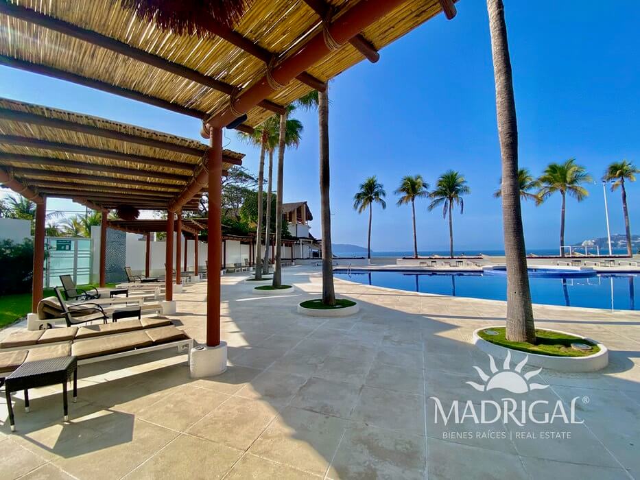 BAJA DE PRECIO Marazul - Departamento en venta de 3 recámaras con vista a la bahía