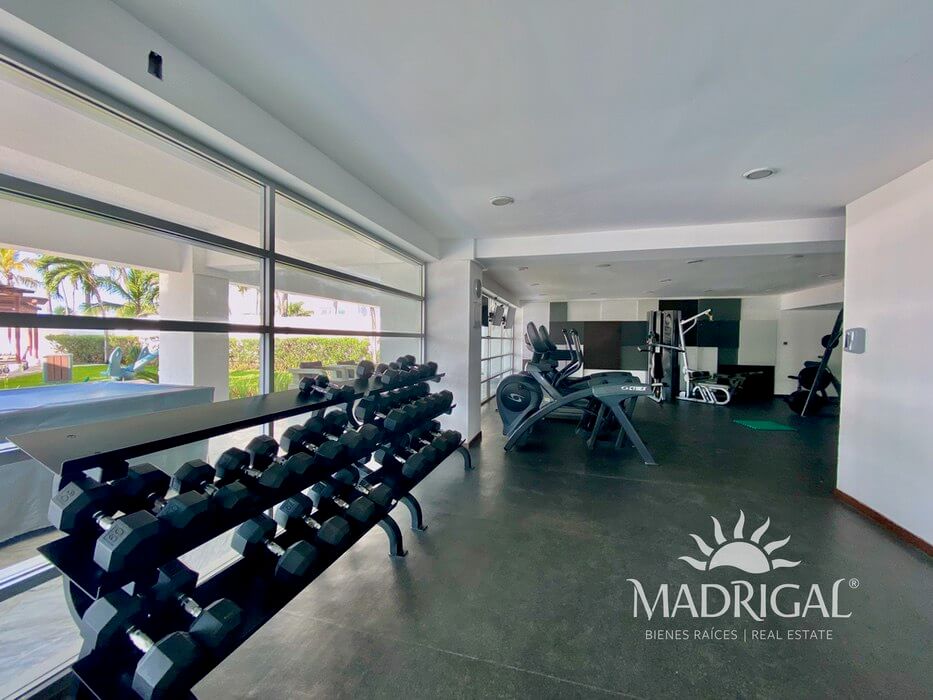 BAJA DE PRECIO Marazul - Departamento en venta de 3 recámaras con vista a la bahía