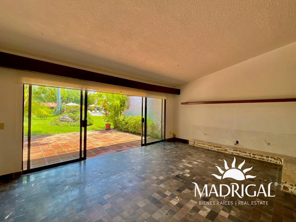 Villas Princess | Villa en Venta de Tres Recámaras con detalles para su arreglo