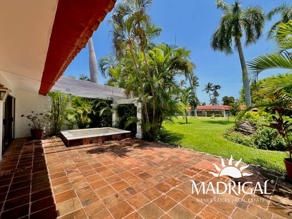 Villas Princess | Villa en Venta de Tres Recámaras con detalles para su arreglo