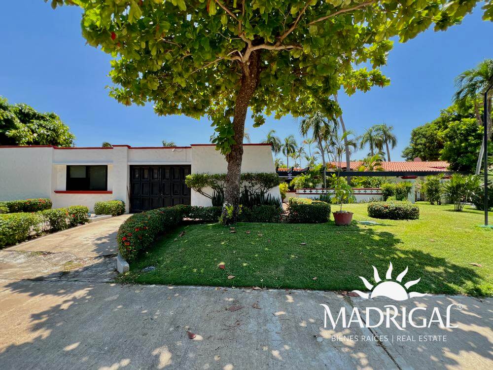 Villas Princess | Villa en Venta de Tres Recámaras con detalles para su arreglo