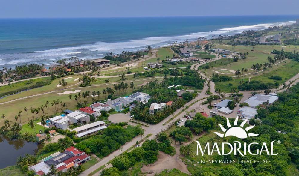 Casa en Venta en Tres Vidas Acapulco Ideal para Personalizar