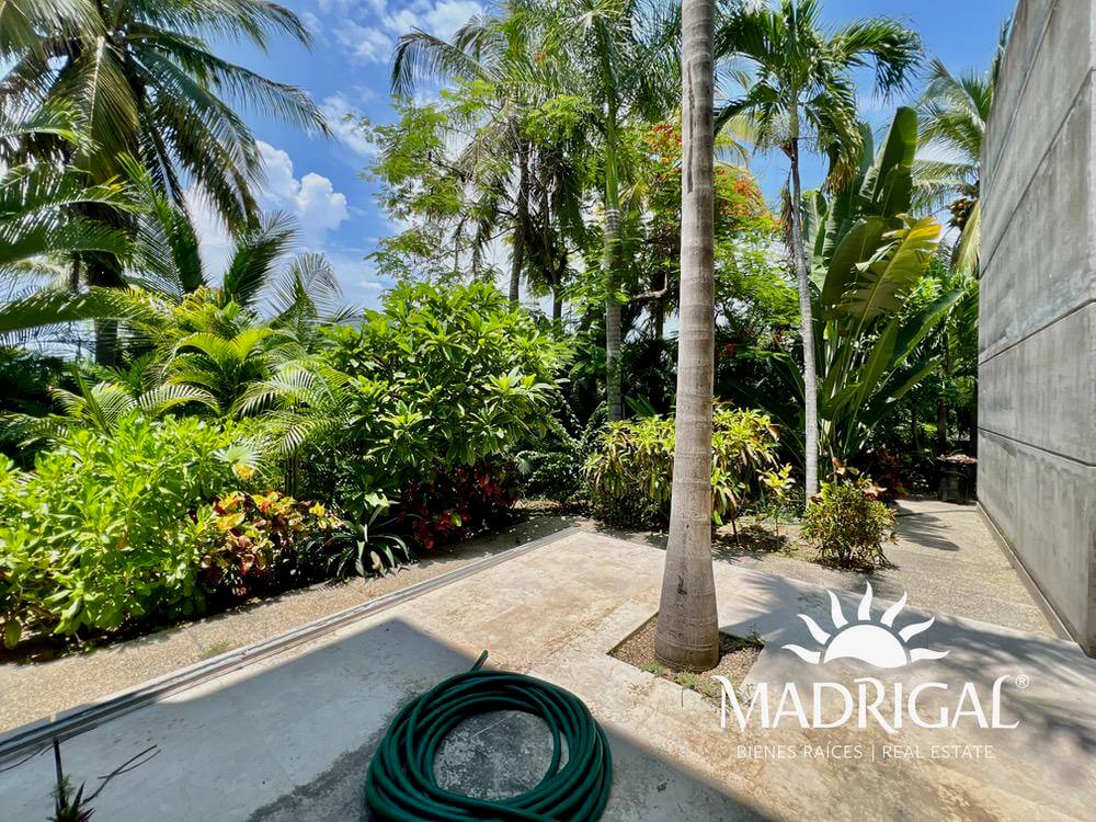 Casa en Venta en Tres Vidas Acapulco Ideal para Personalizar