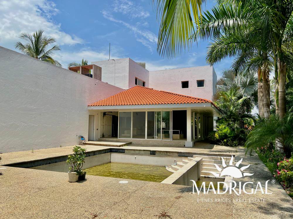 Casa en Venta en Tres Vidas Acapulco Ideal para Personalizar