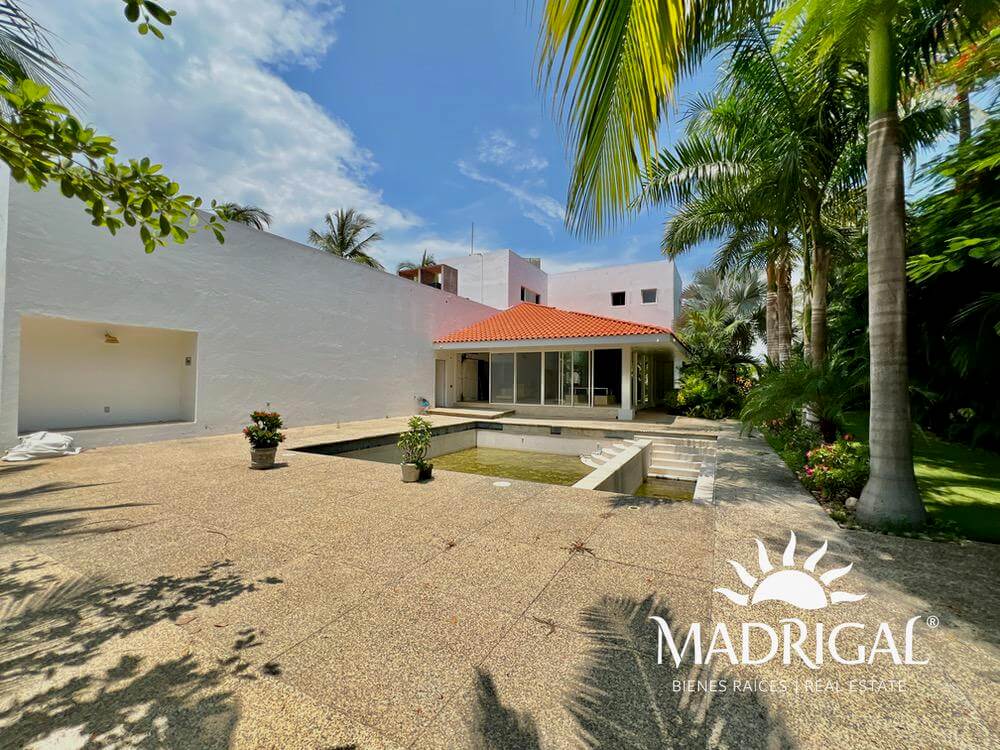 Casa en Venta en Tres Vidas Acapulco Ideal para Personalizar