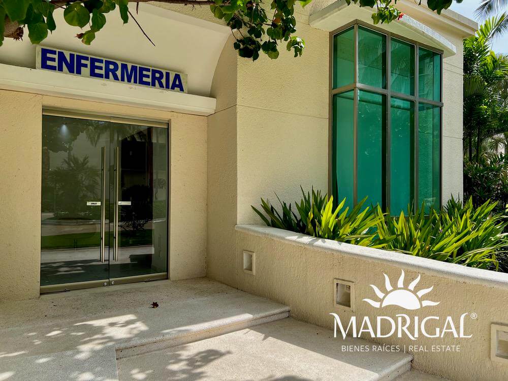 Costa Ventura| Departamento en venta frente a playa de cuatro recámaras  